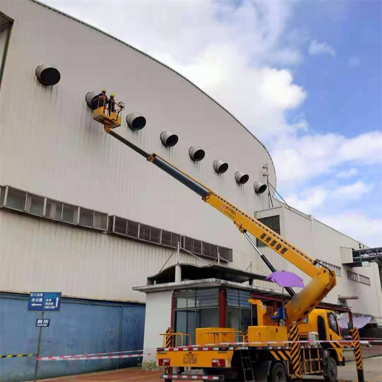 内黄高空作业车出租服务：专业广告牌安装解决方案