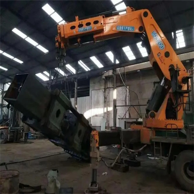 内黄200吨折臂吊出租