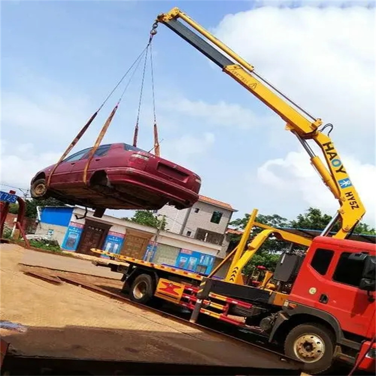 内黄吊车吊汽车的正确方法